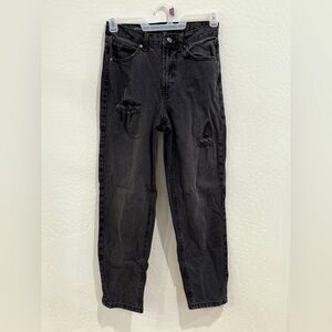 Wild fable women’s torn distressed denim size 4